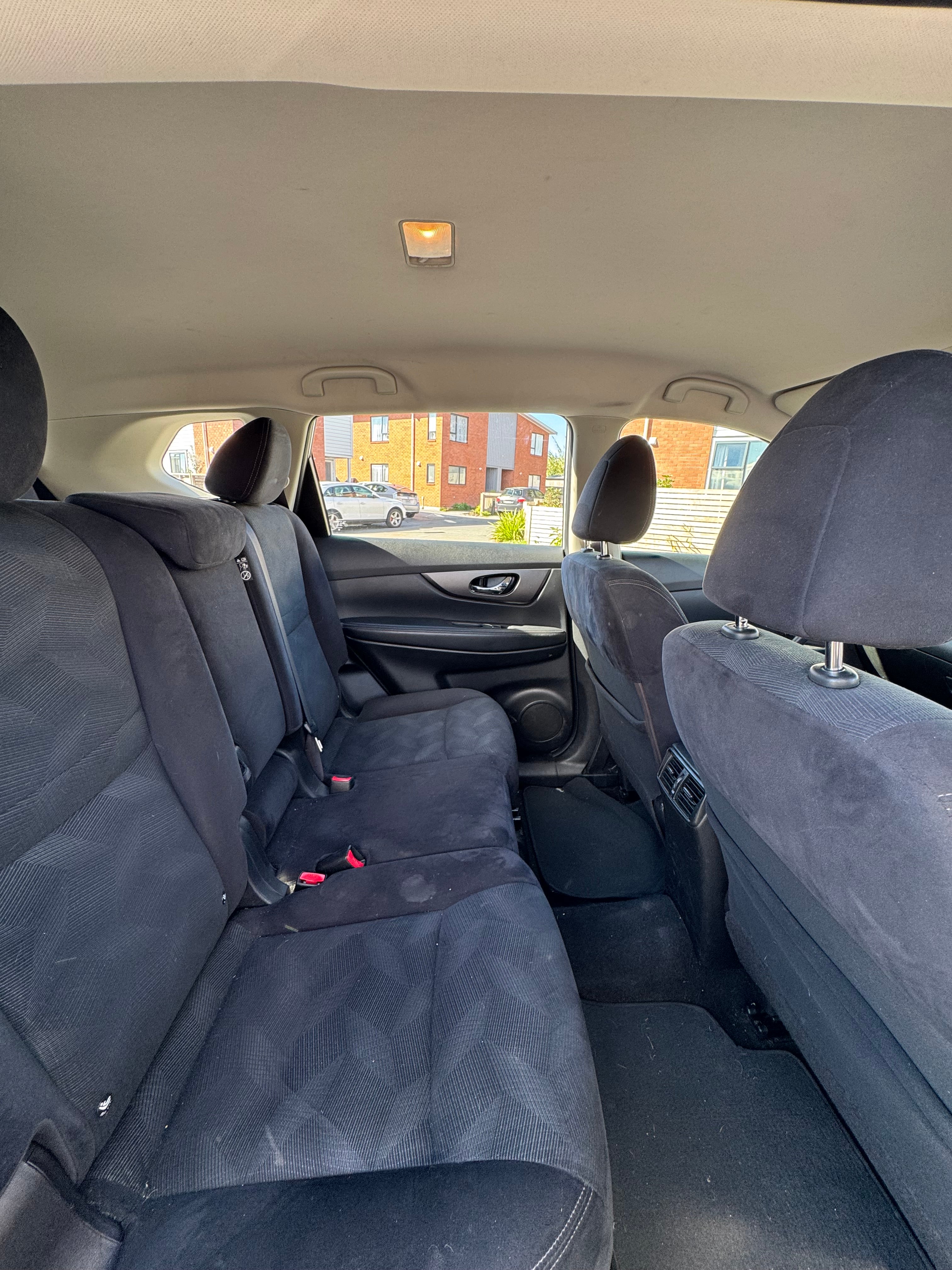 2016 Nissan X-Trail - 7 Seater!