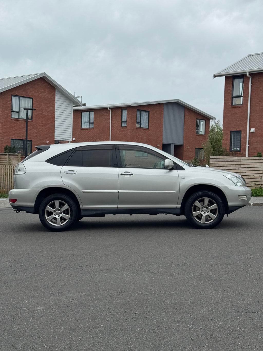 2007 Toyota Harrier - Low Kms!