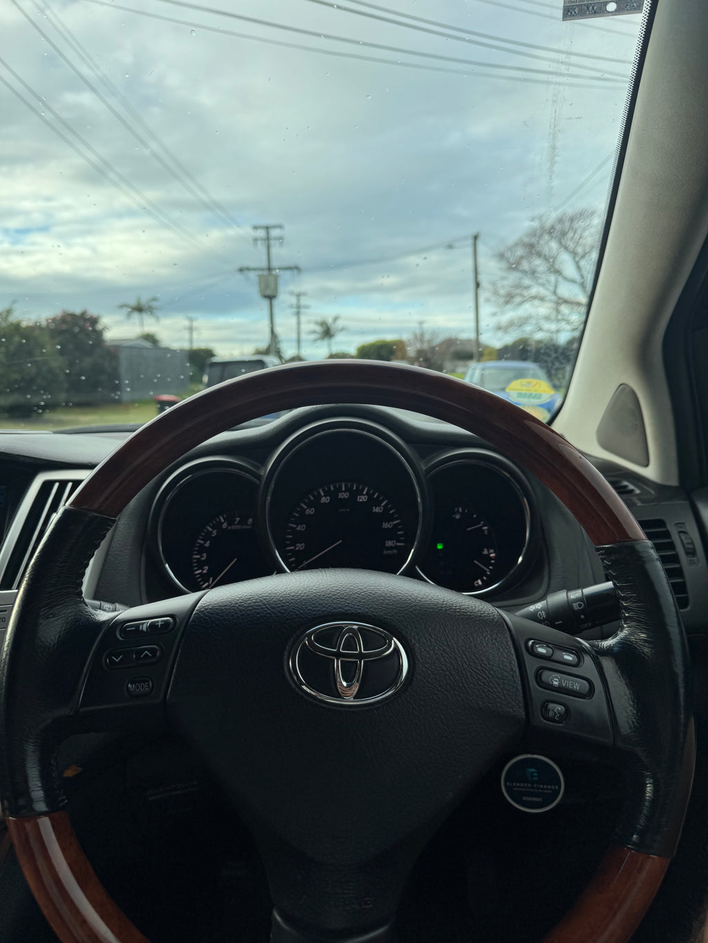 2007 Toyota Harrier 350G - Heated Leather Seats!