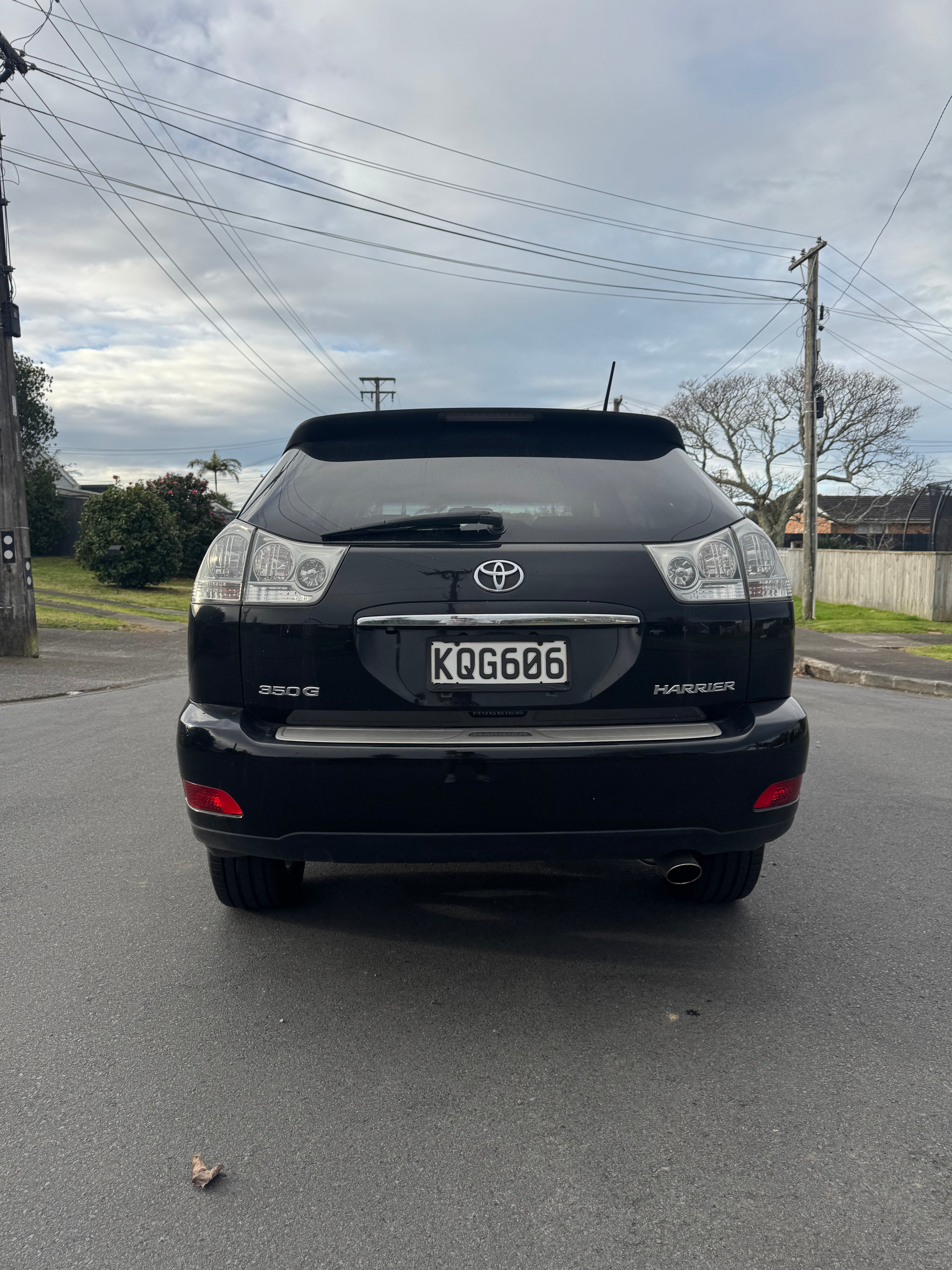 2007 Toyota Harrier 350G - Heated Leather Seats!
