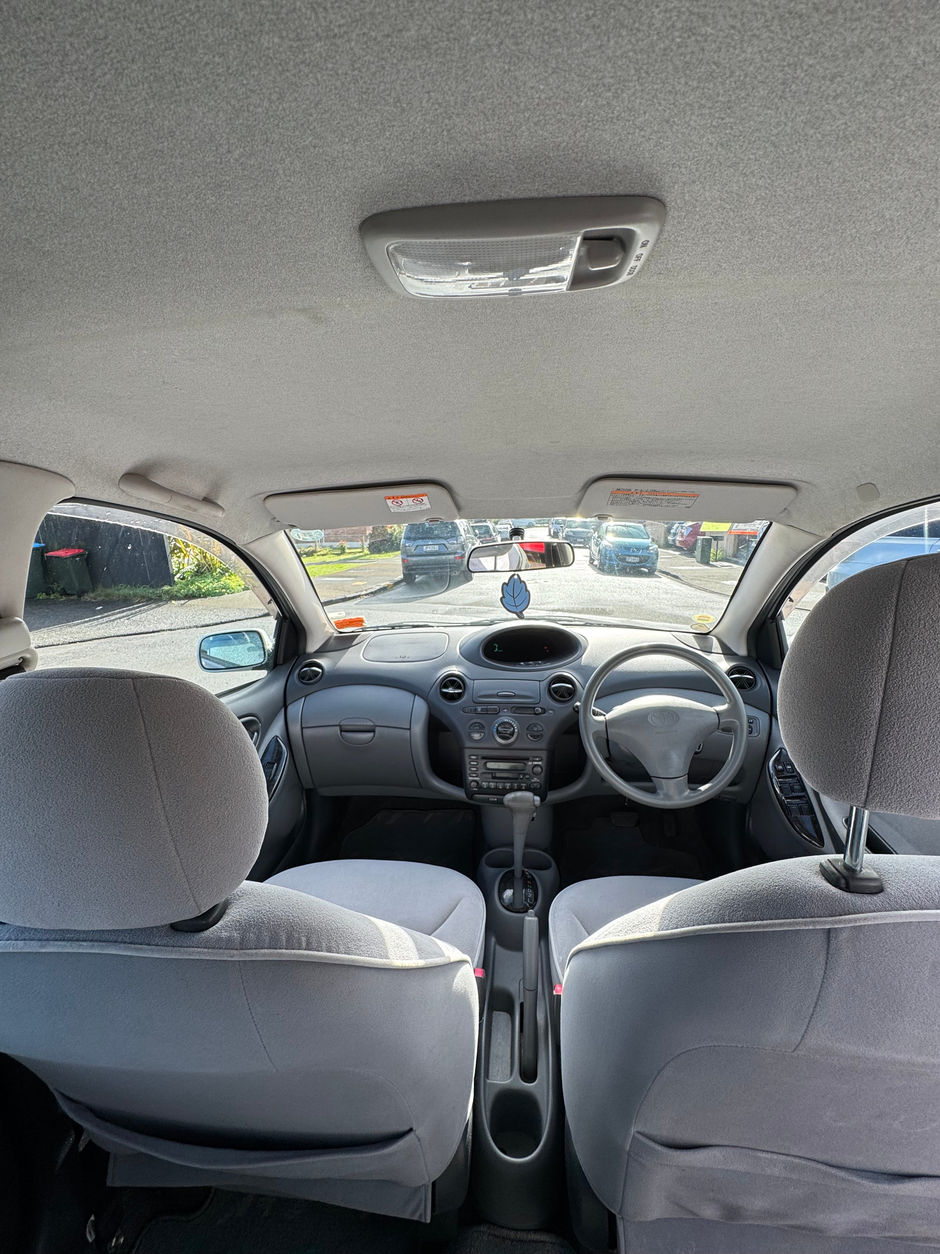 2000 Toyota Vitz Clavia – Low KMs
