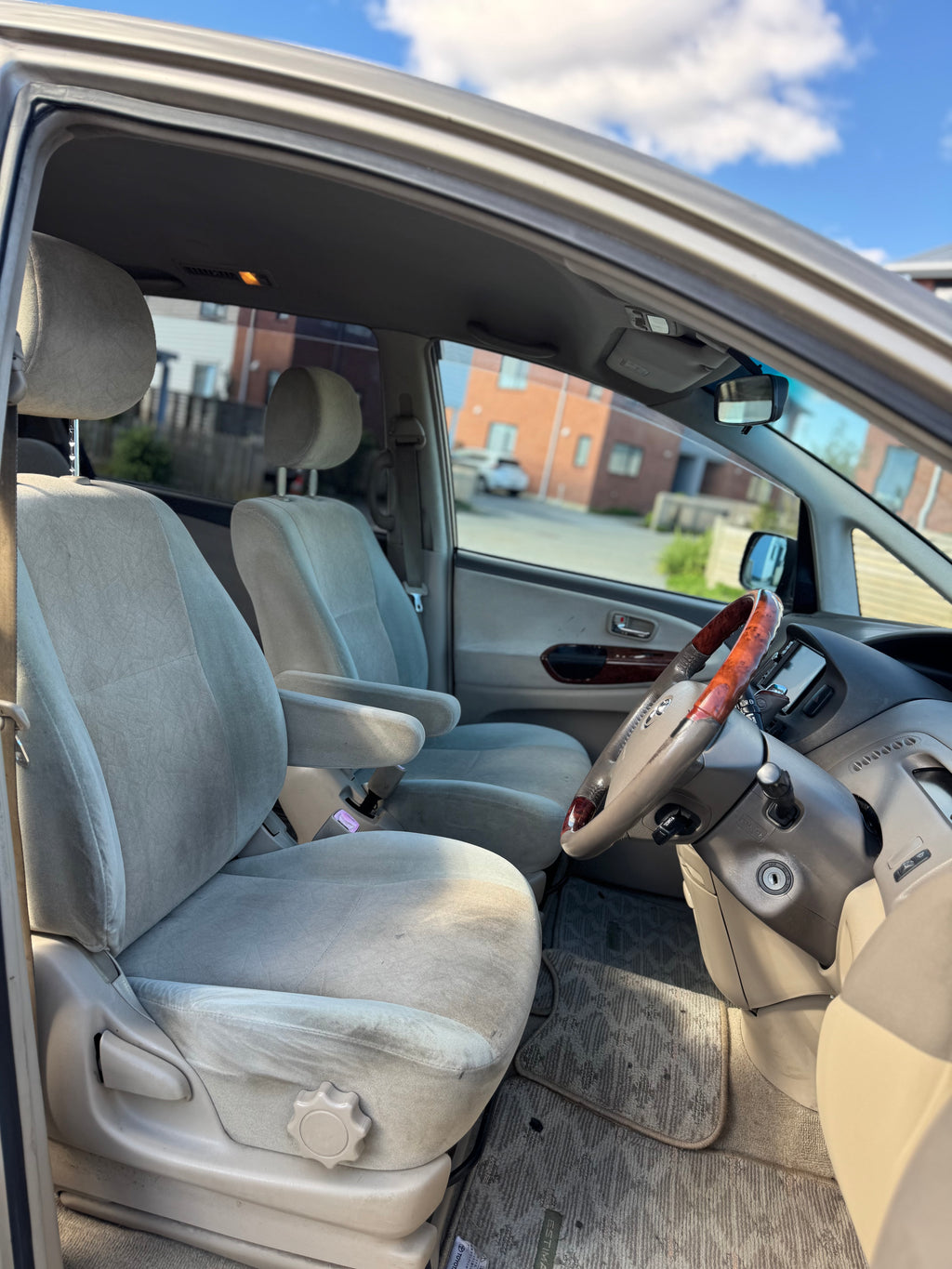2004 Toyota Estima - G Edition