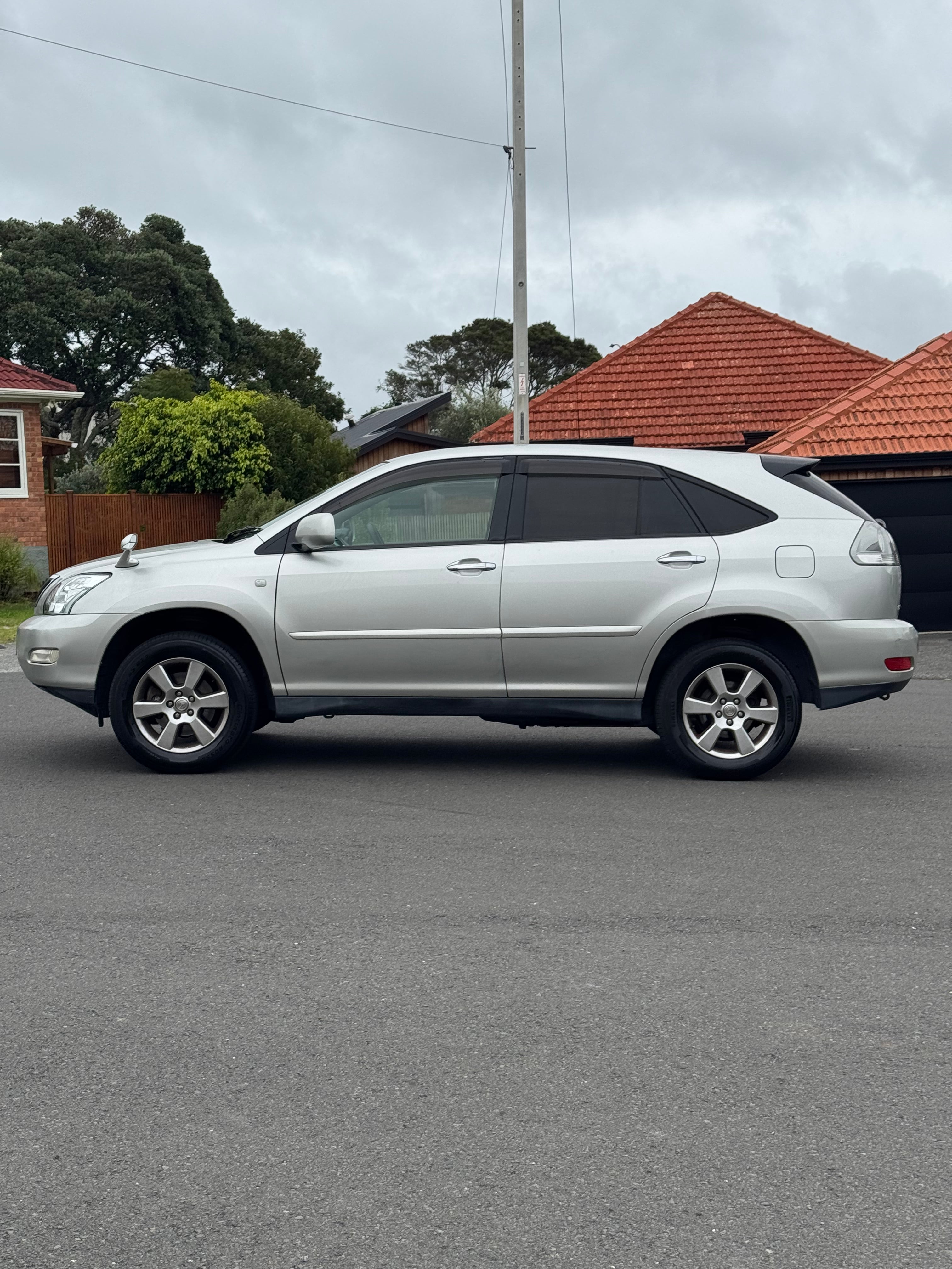 2007 Toyota Harrier - Low Kms!
