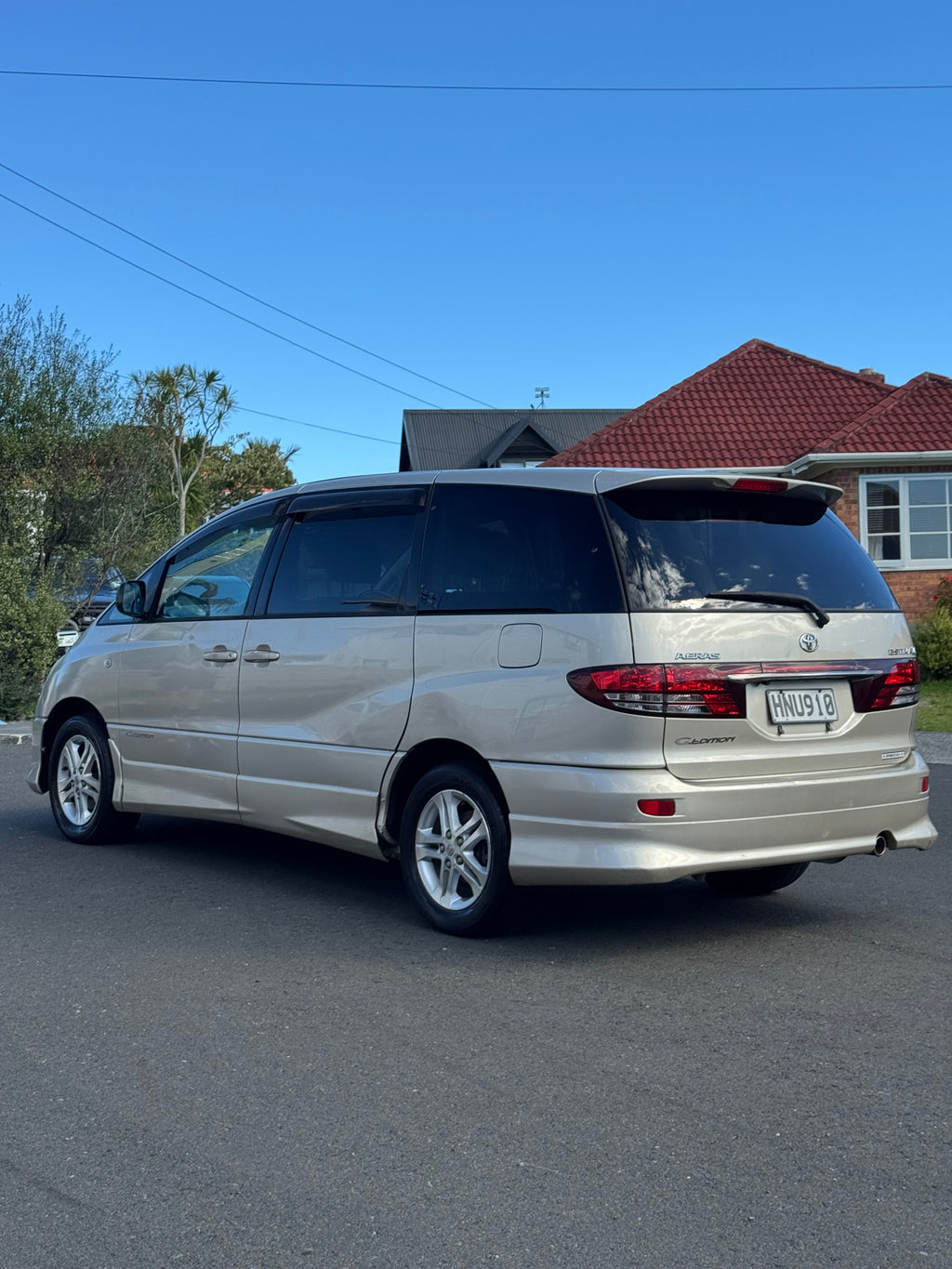 2004 Toyota Estima - G Edition