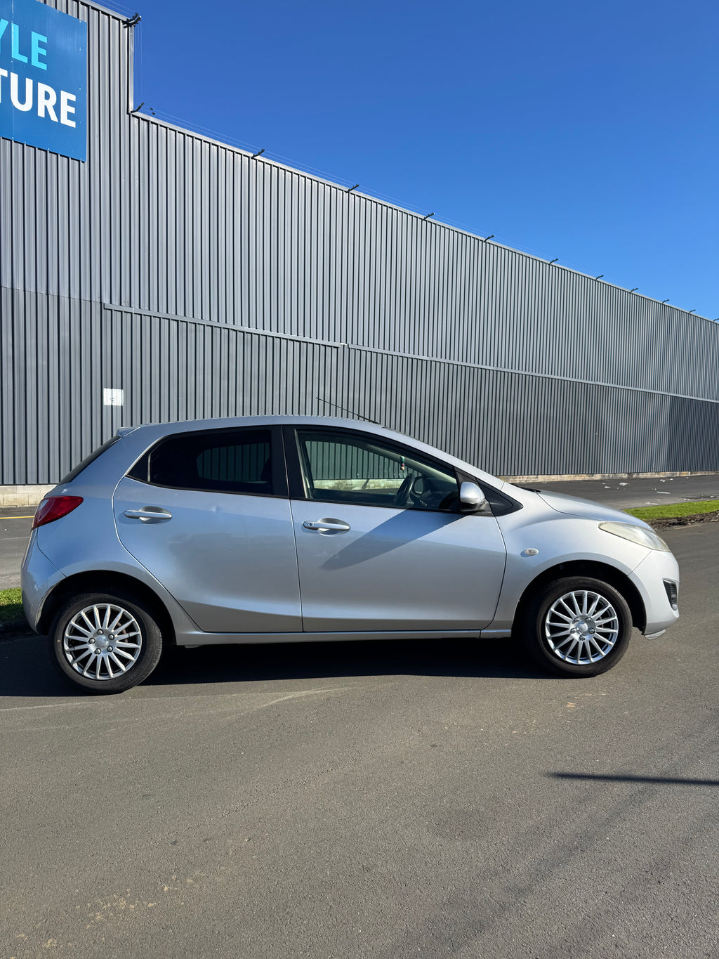 2011 Mazda Demio
