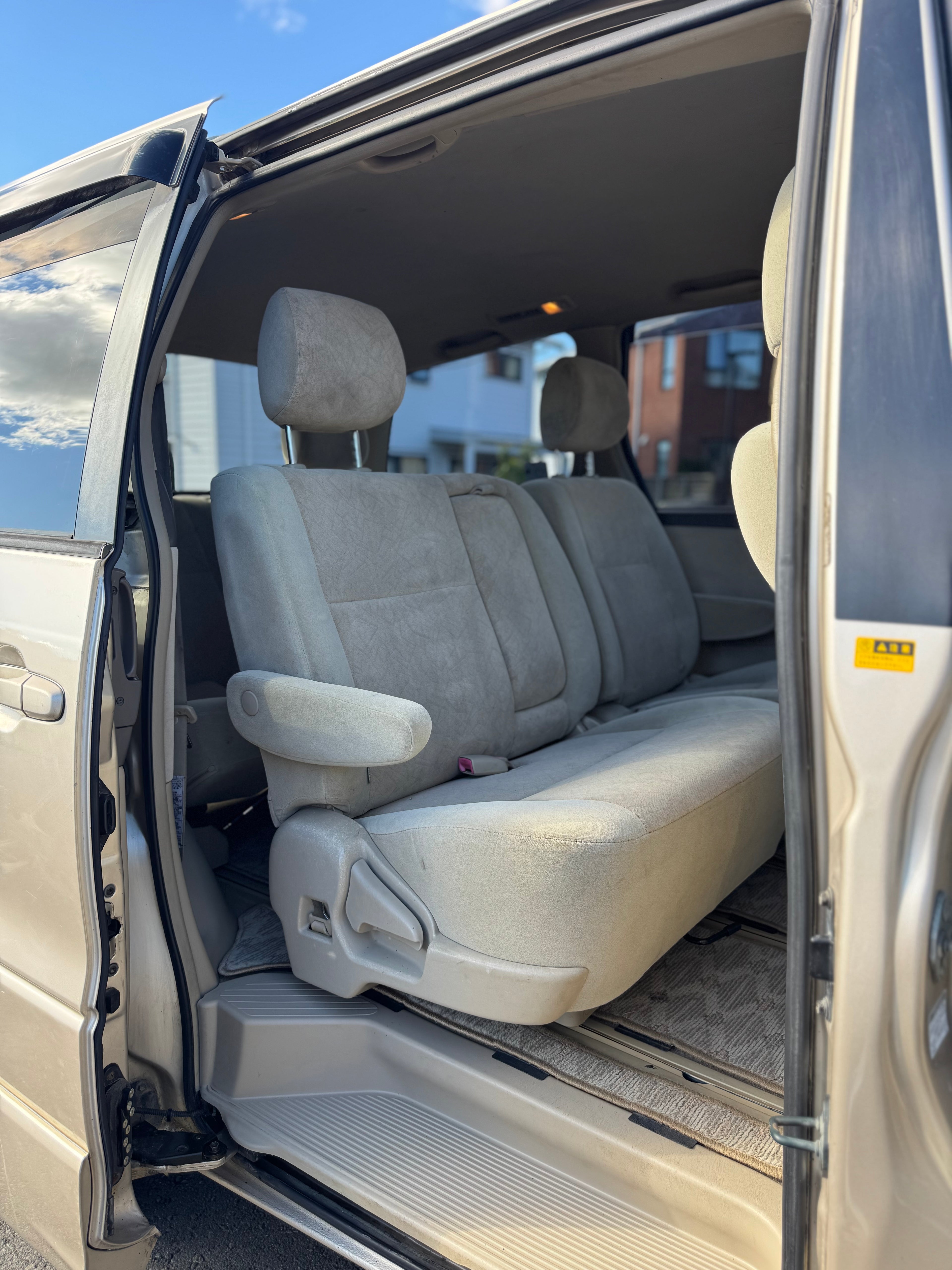 2004 Toyota Estima - G Edition