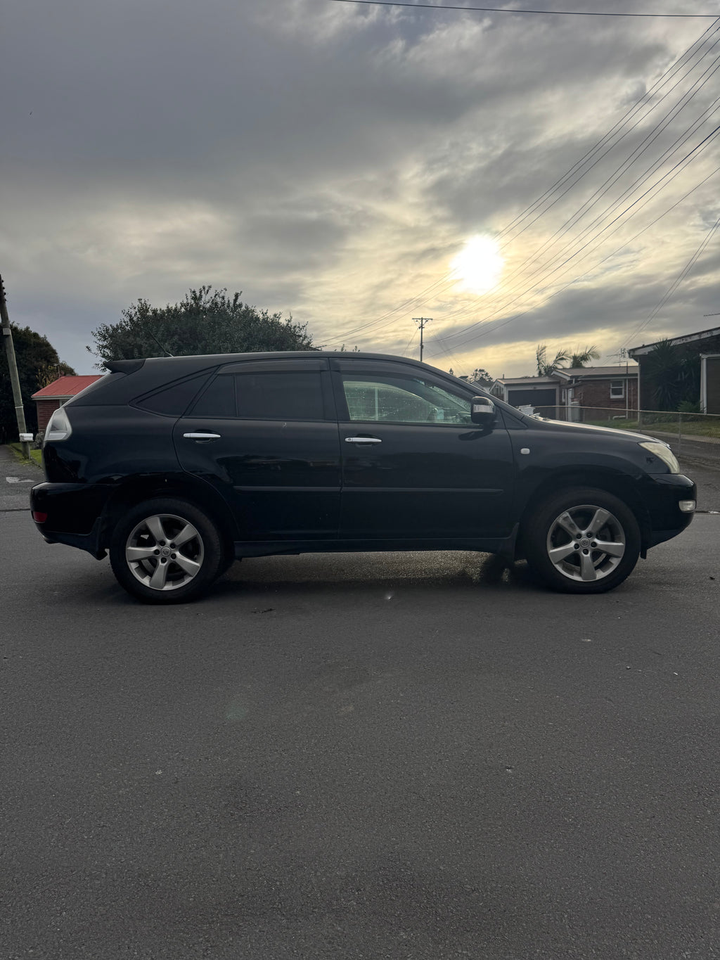 2007 Toyota Harrier 350G - Heated Leather Seats!