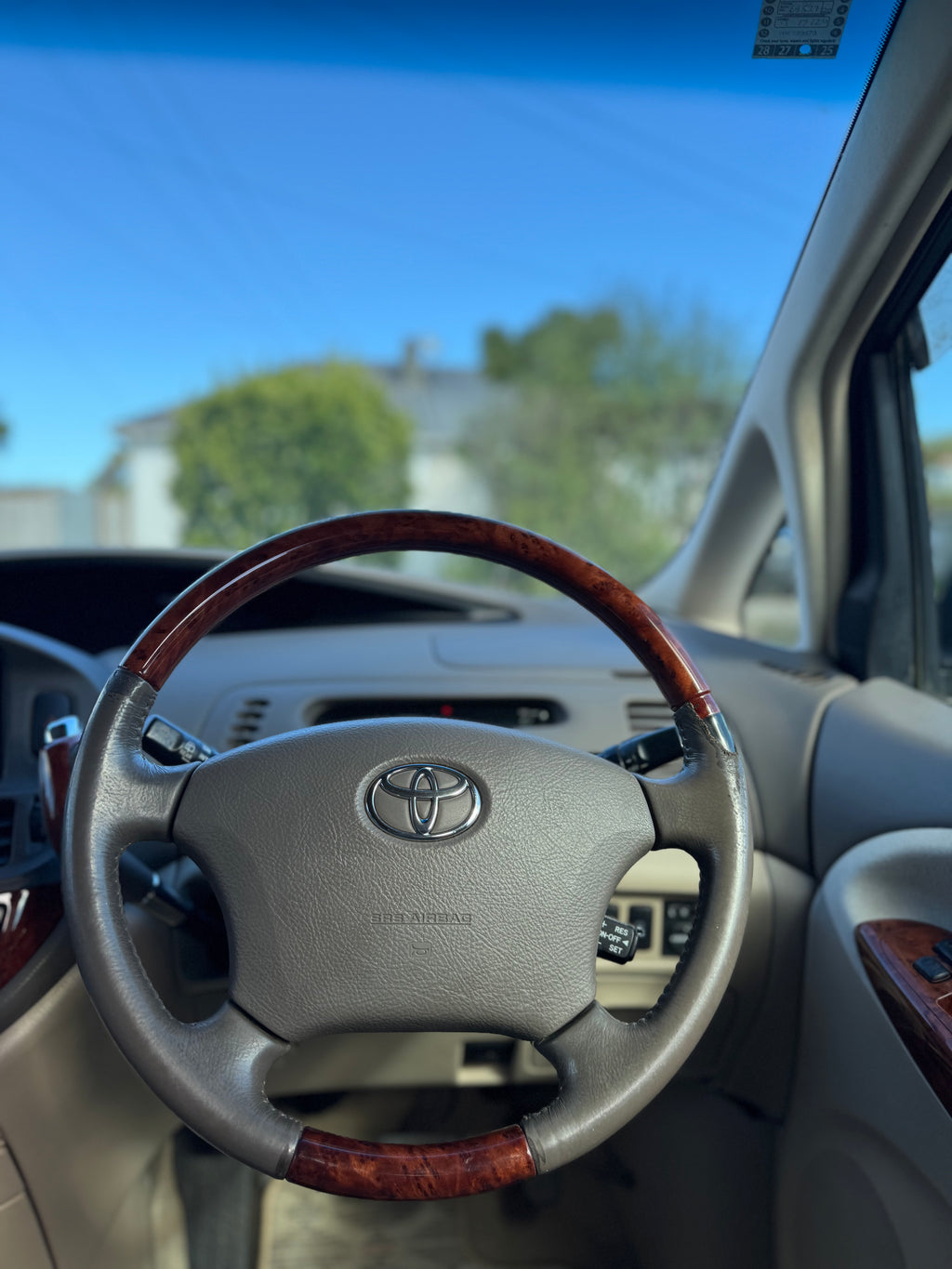 2004 Toyota Estima - G Edition