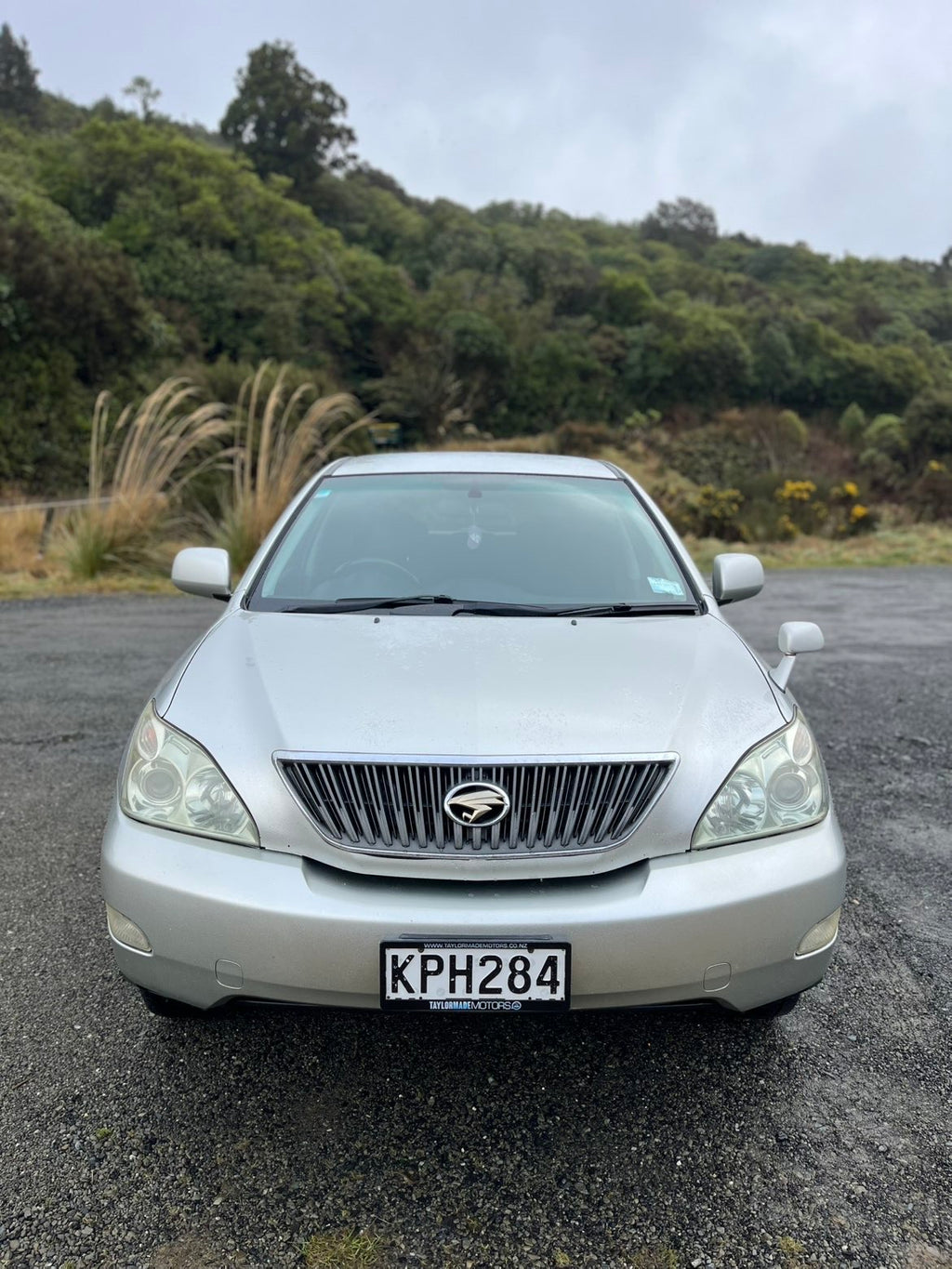 2005 Toyota Harrier 240G AWD - Low Kms!