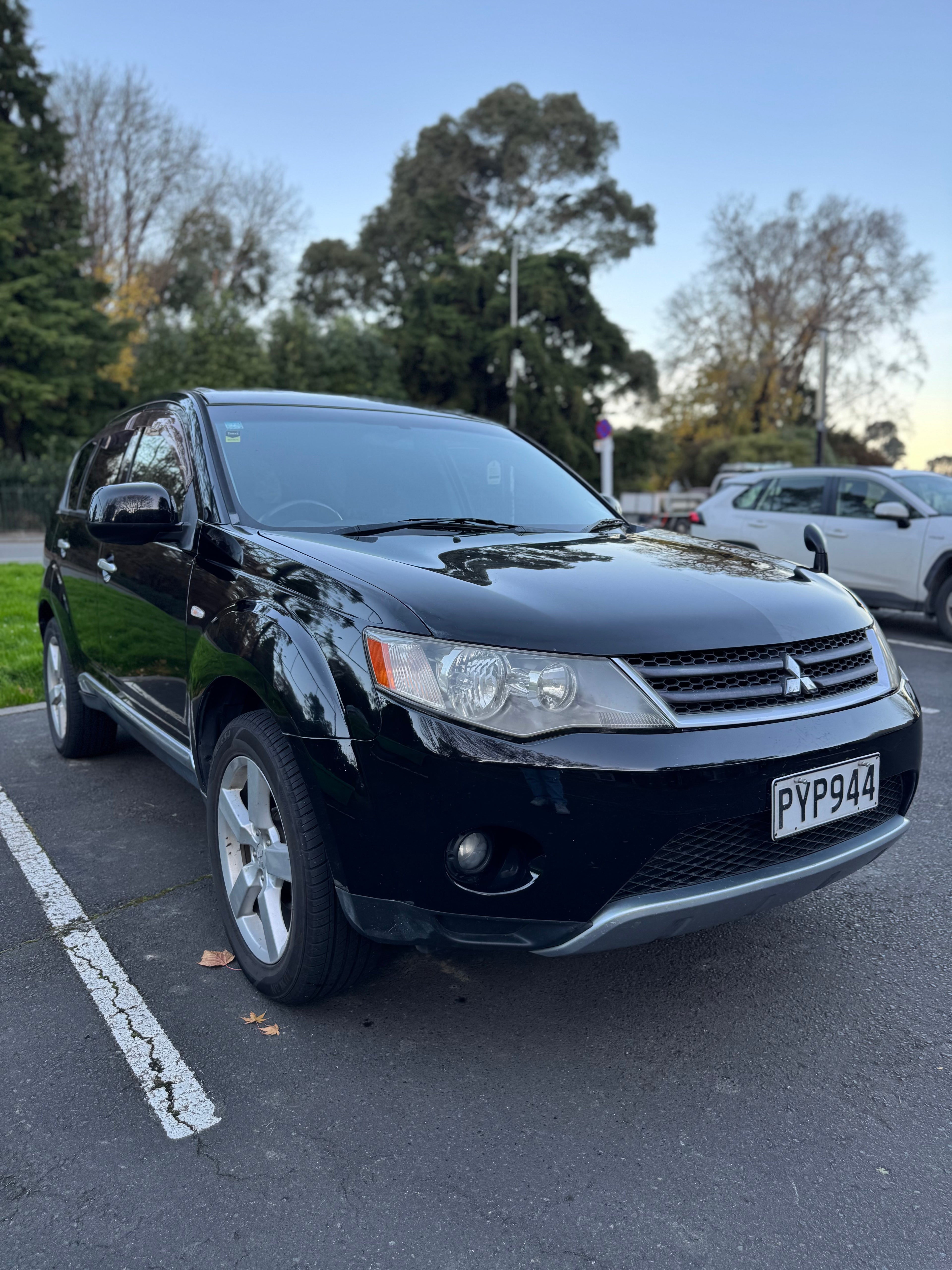 2007 Mitsubishi Outlander - 7 Seater!