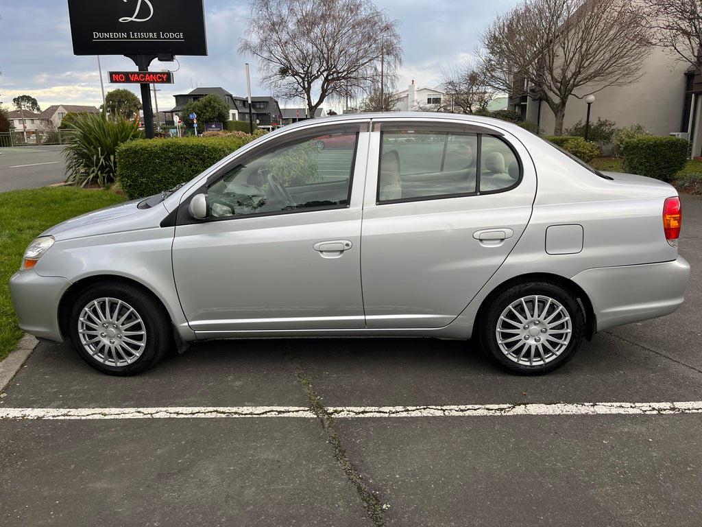 2004 Toyota Platz - Low Kms!