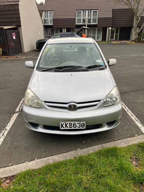 2004 Toyota Platz - Low Kms!