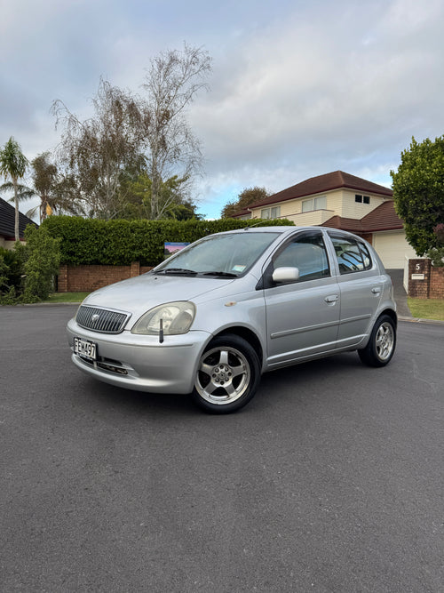 2000 Toyota Vitz