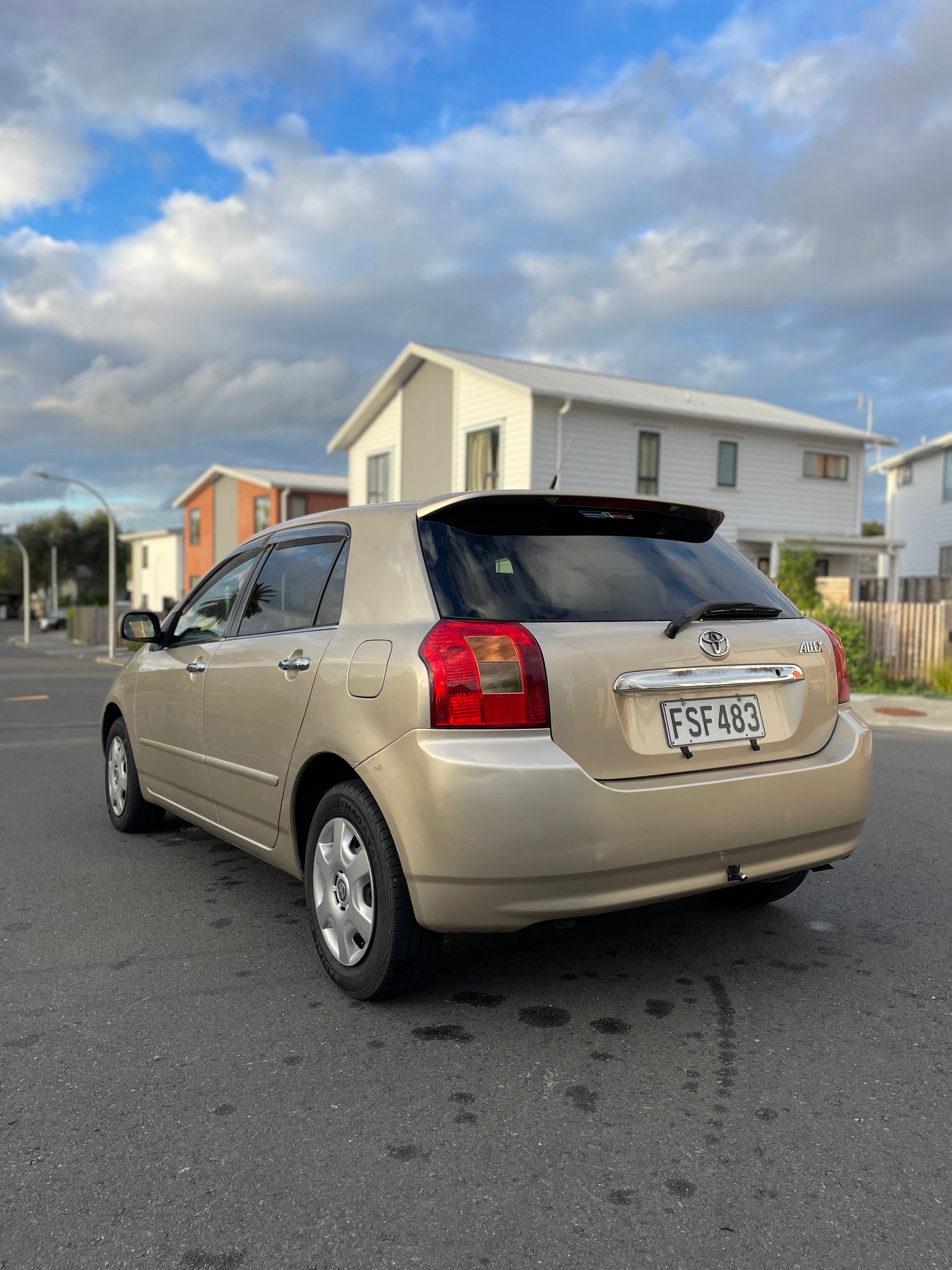 2001 Toyota Corolla Allex - Low Kms!