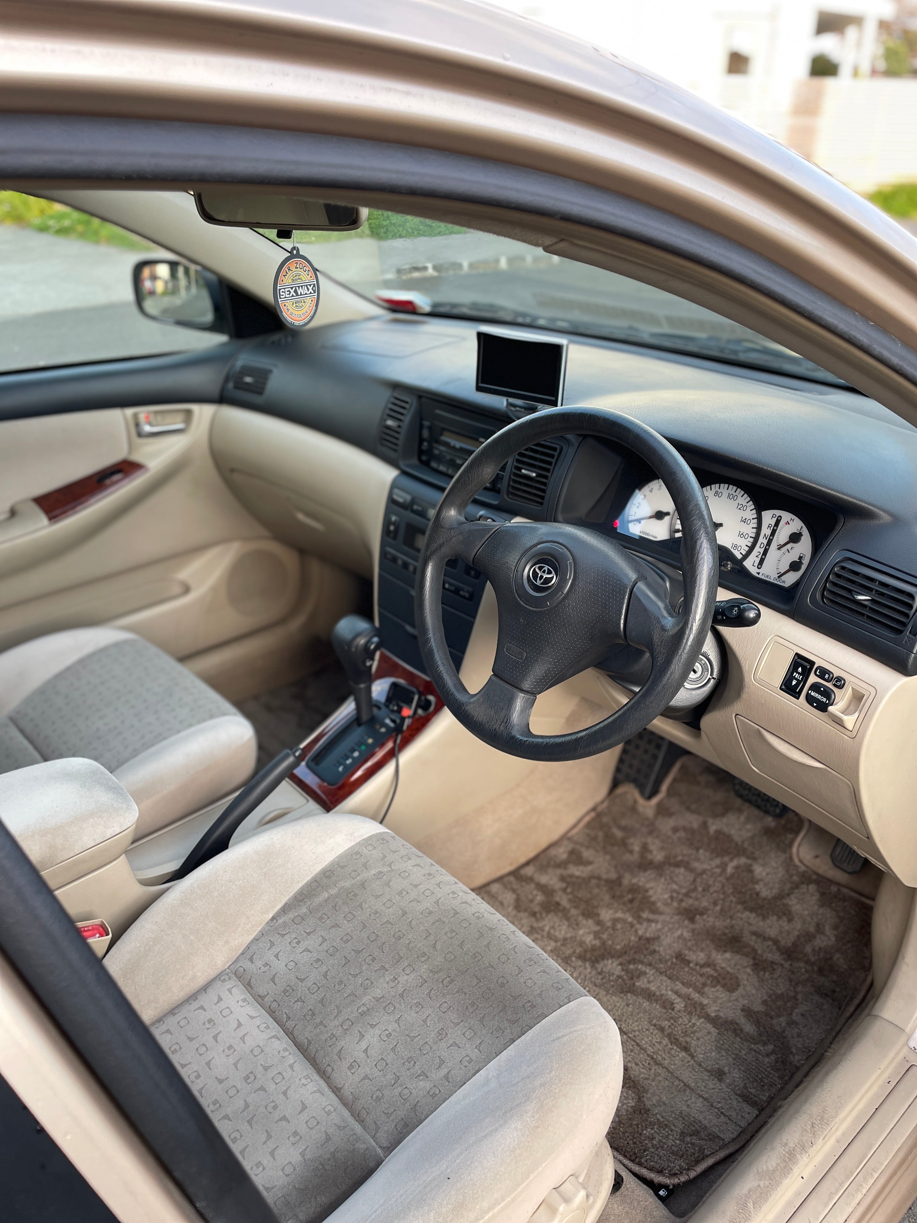 2001 Toyota Corolla Allex - Low Kms!