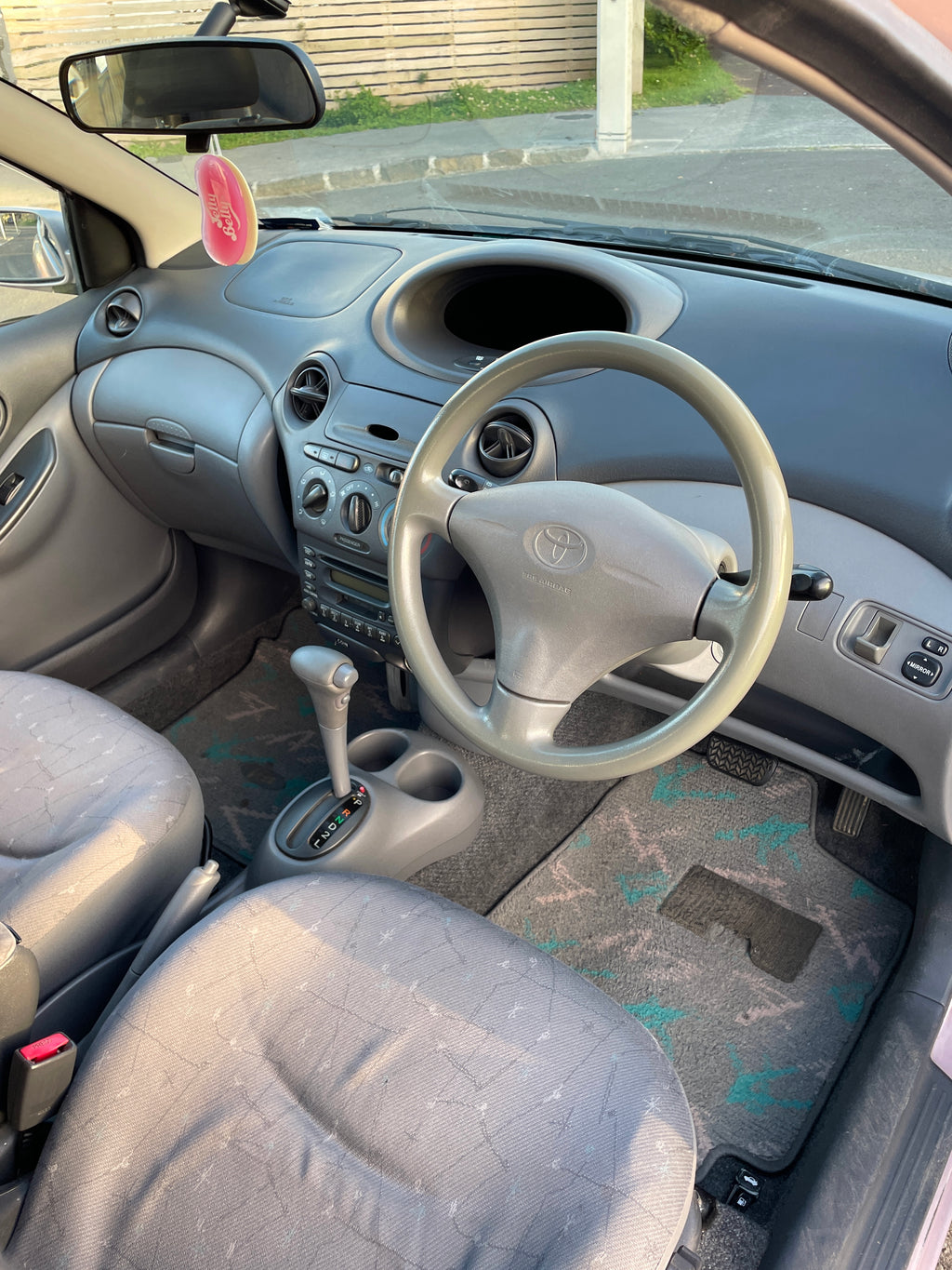 2000 Toyota Vitz - Low Kms!