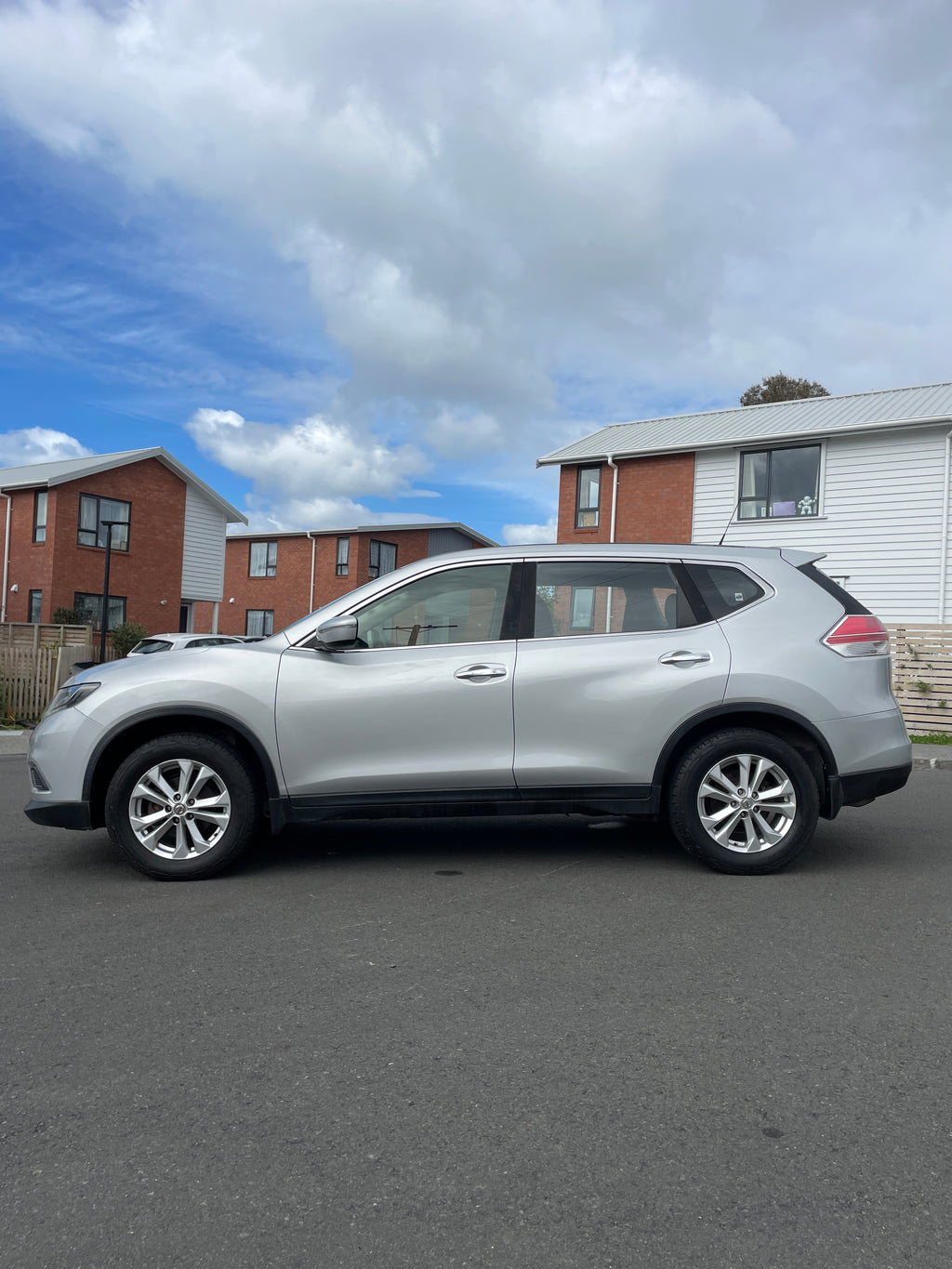 2015 Nissan X-Trail ST - 4WD! NZ New!