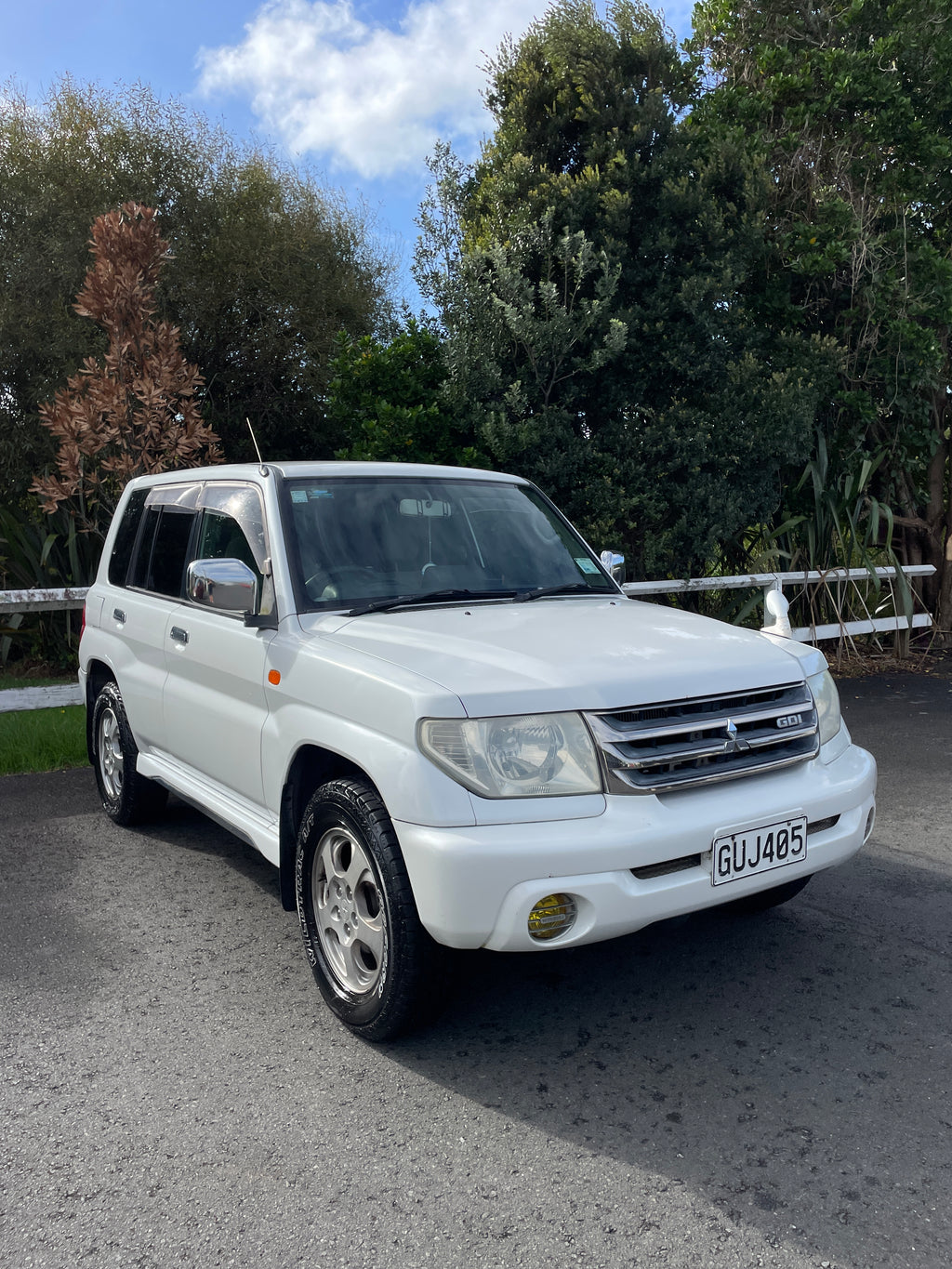 2001 Mitsubishi Pajero