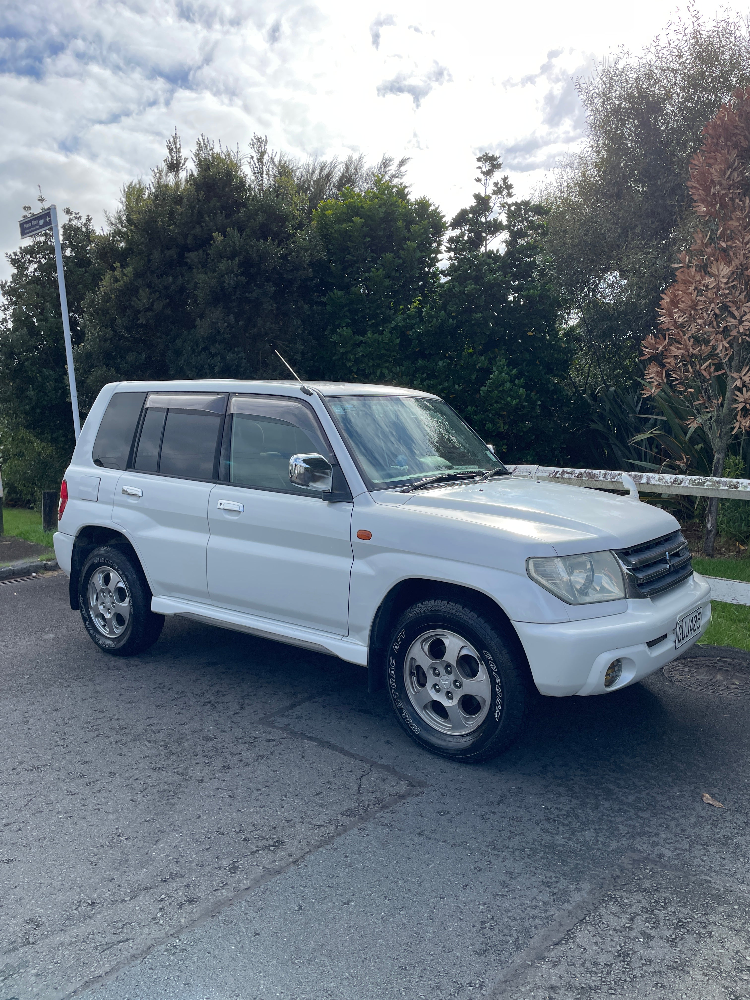 2001 Mitsubishi Pajero