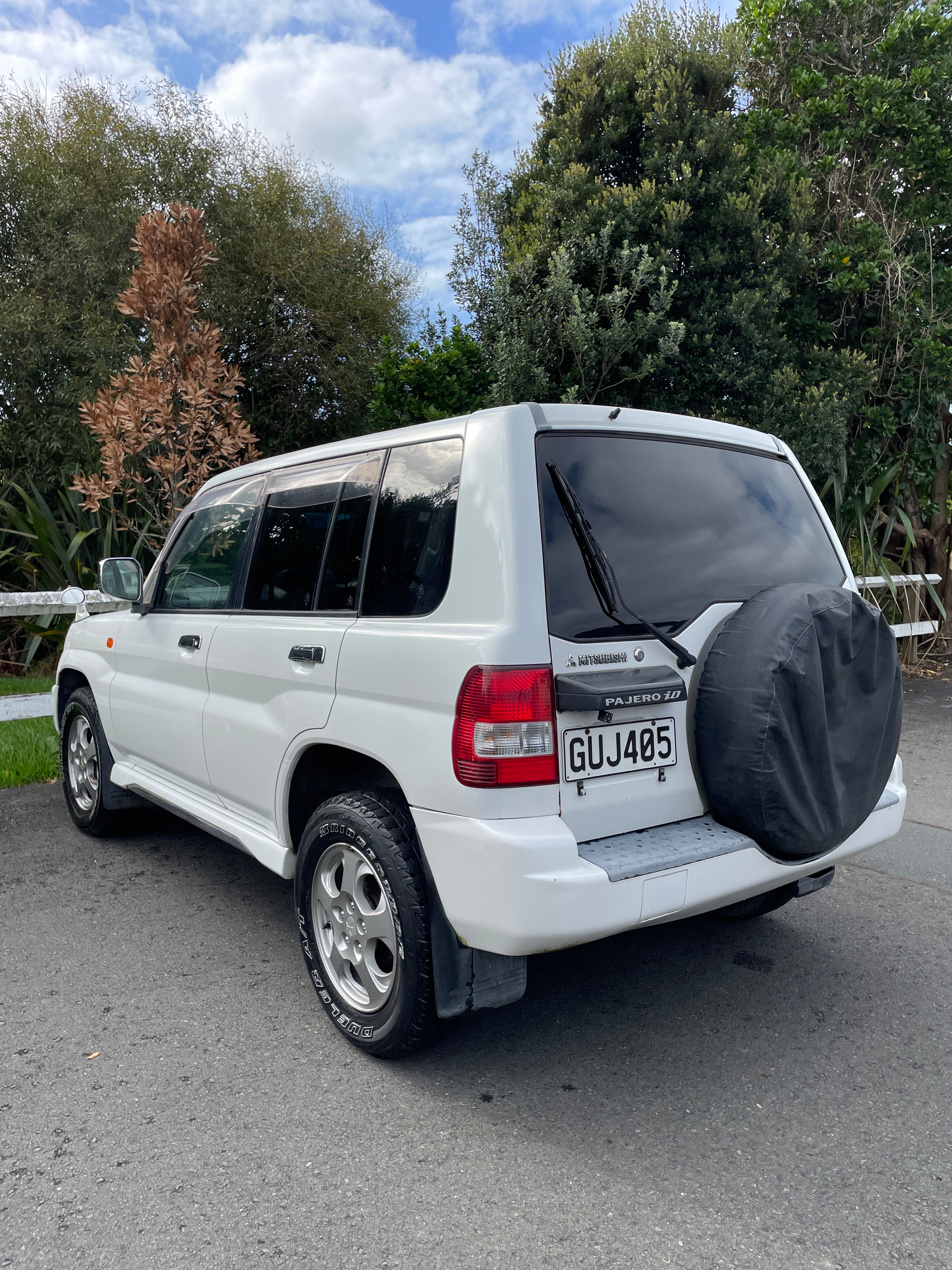 2001 Mitsubishi Pajero