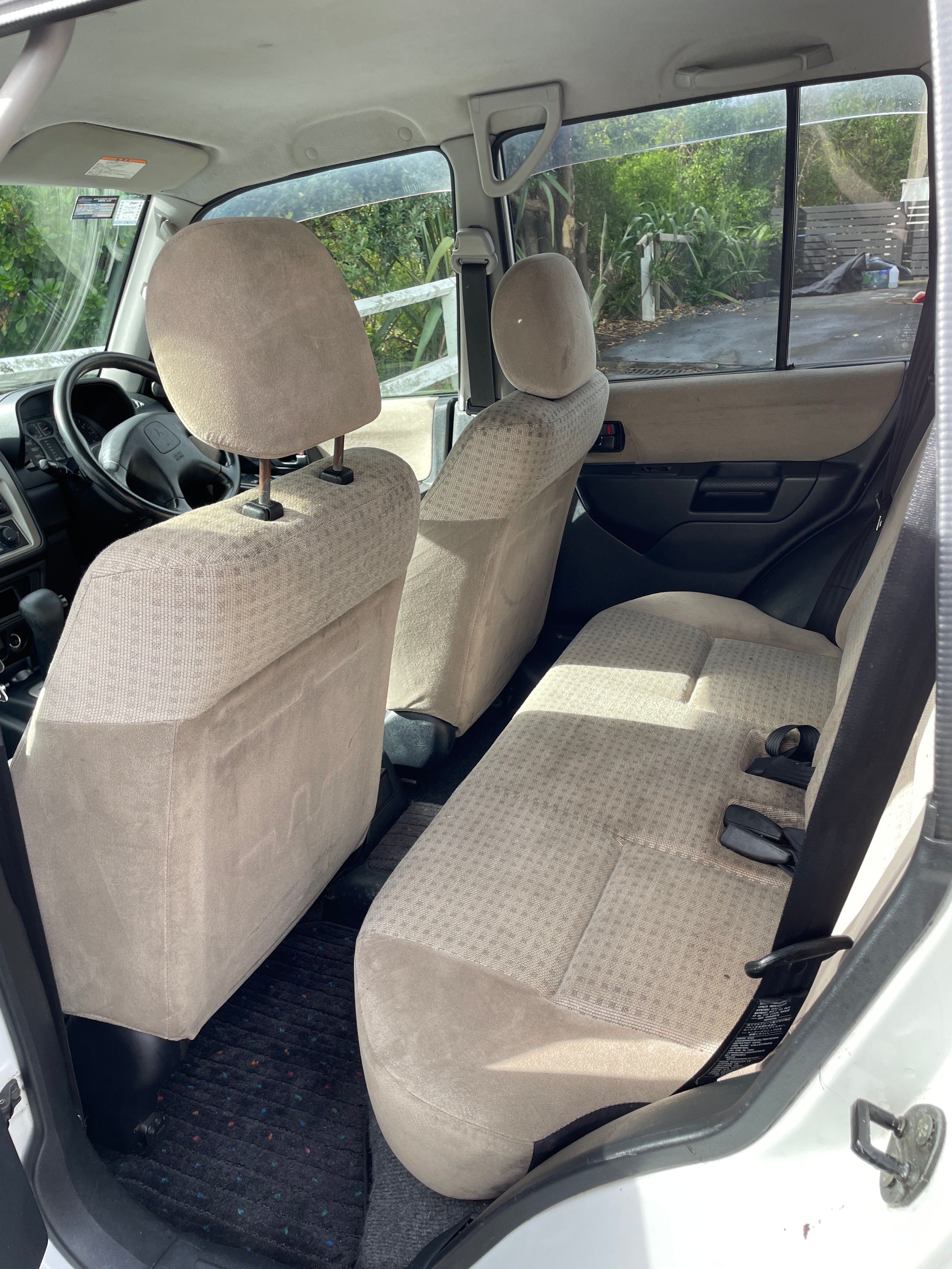 2001 Mitsubishi Pajero