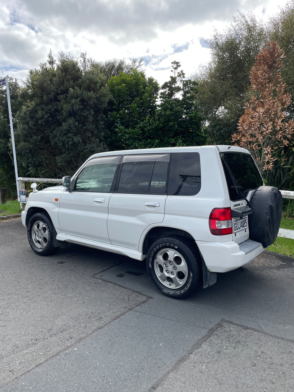 2001 Mitsubishi Pajero