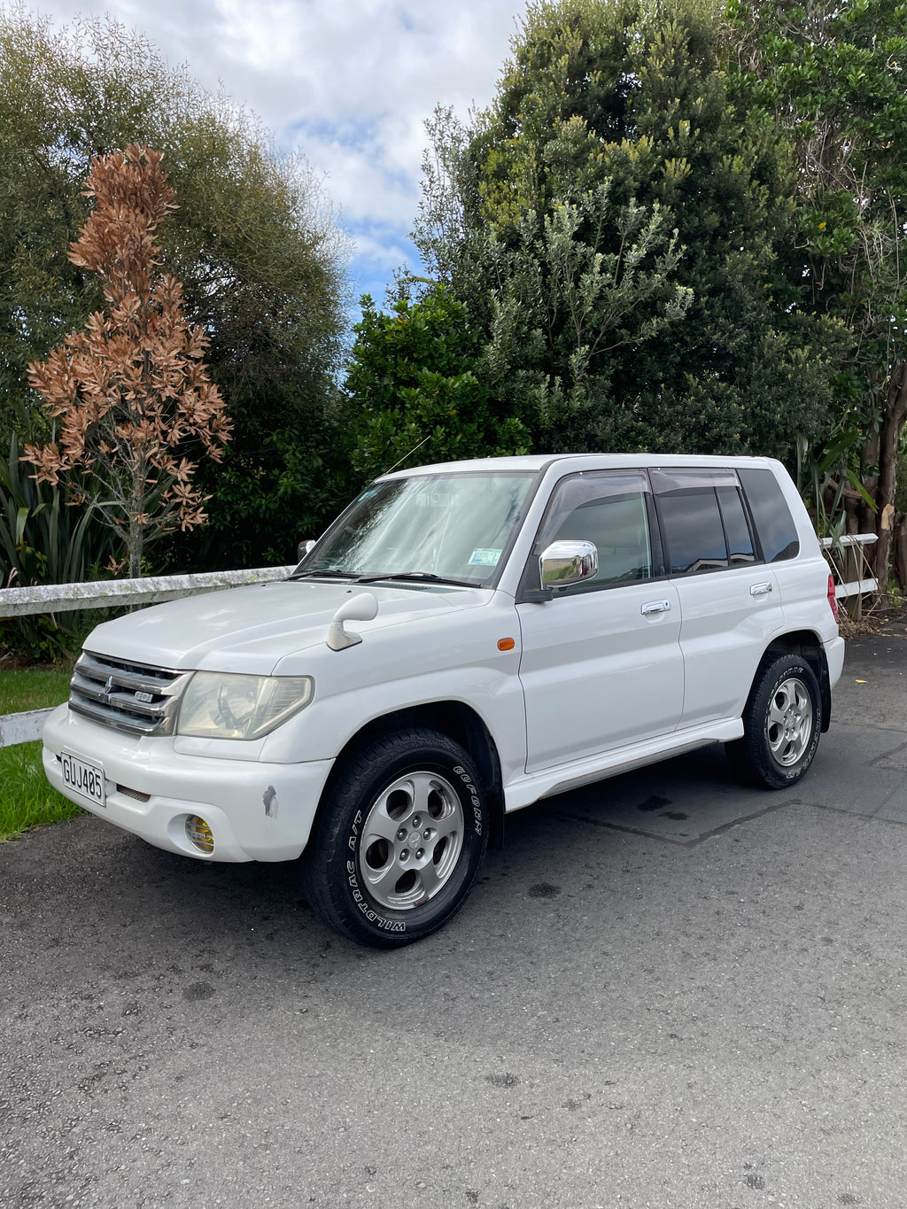 2001 Mitsubishi Pajero