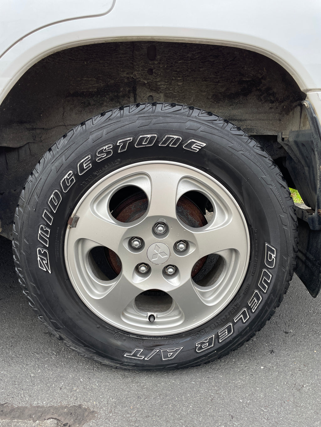 2001 Mitsubishi Pajero