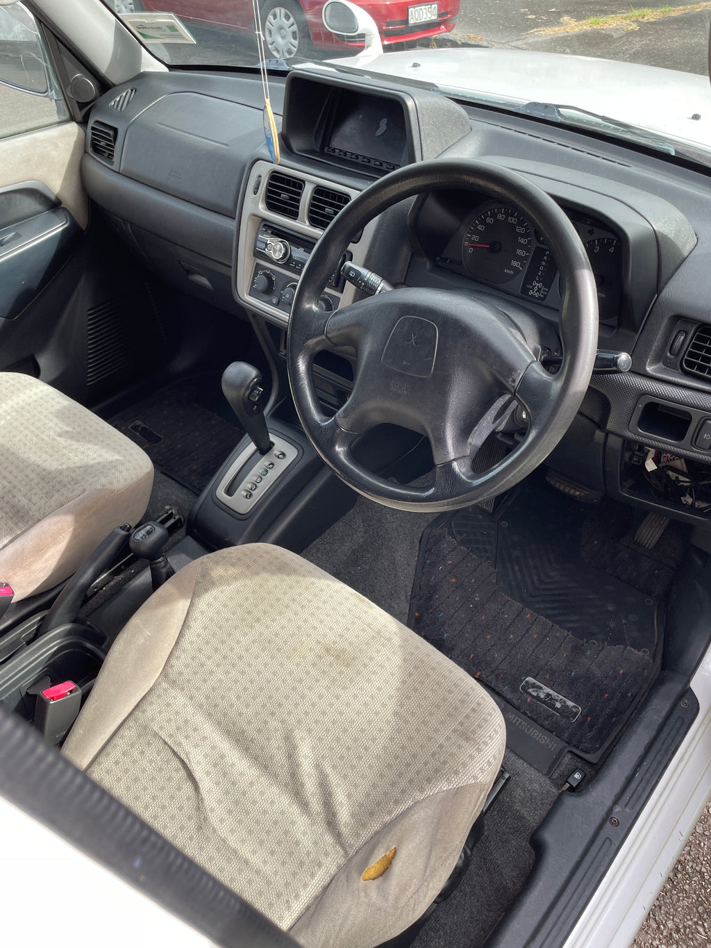 2001 Mitsubishi Pajero